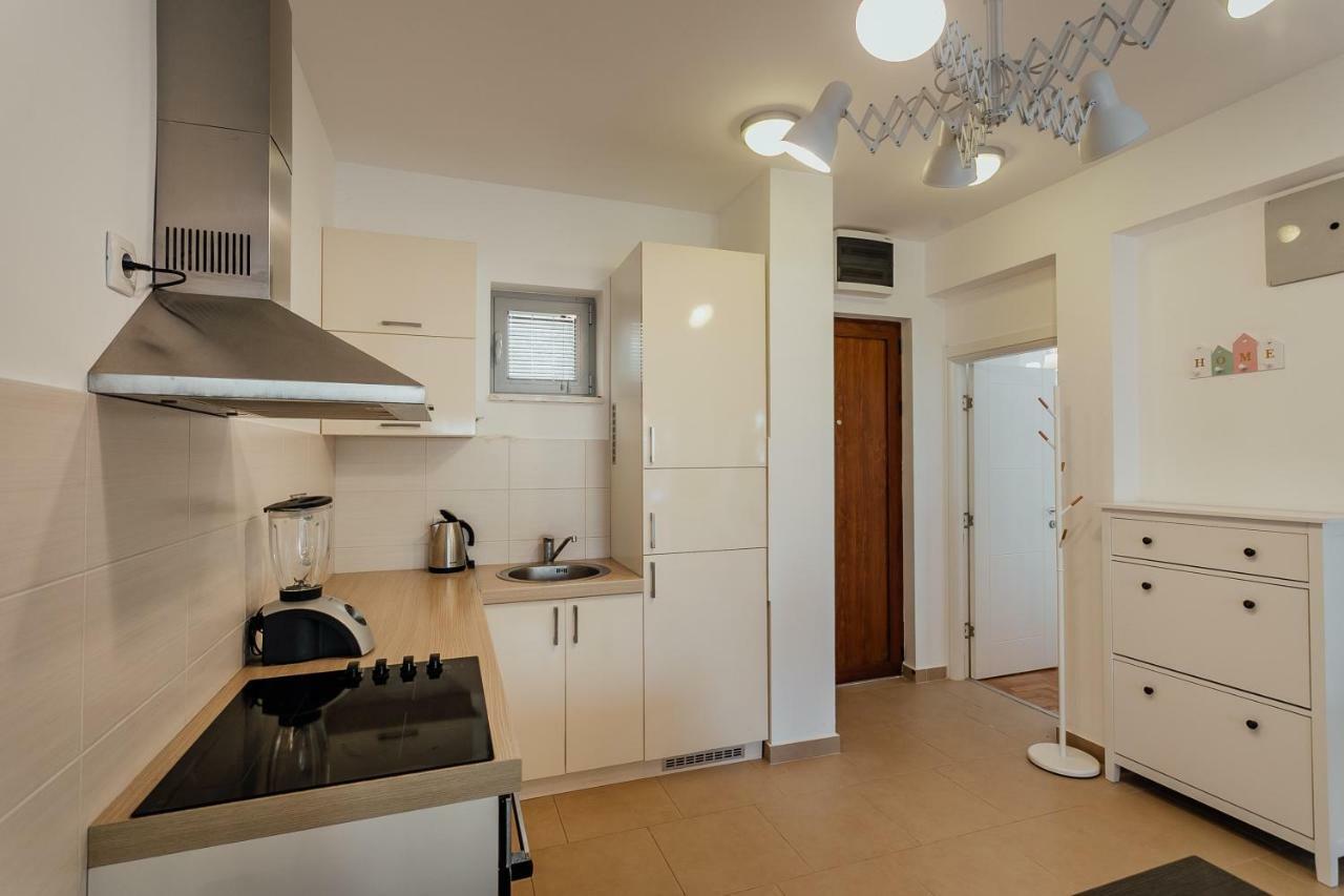 Acacia Hill A3 Apartment Thenovici Exterior photo