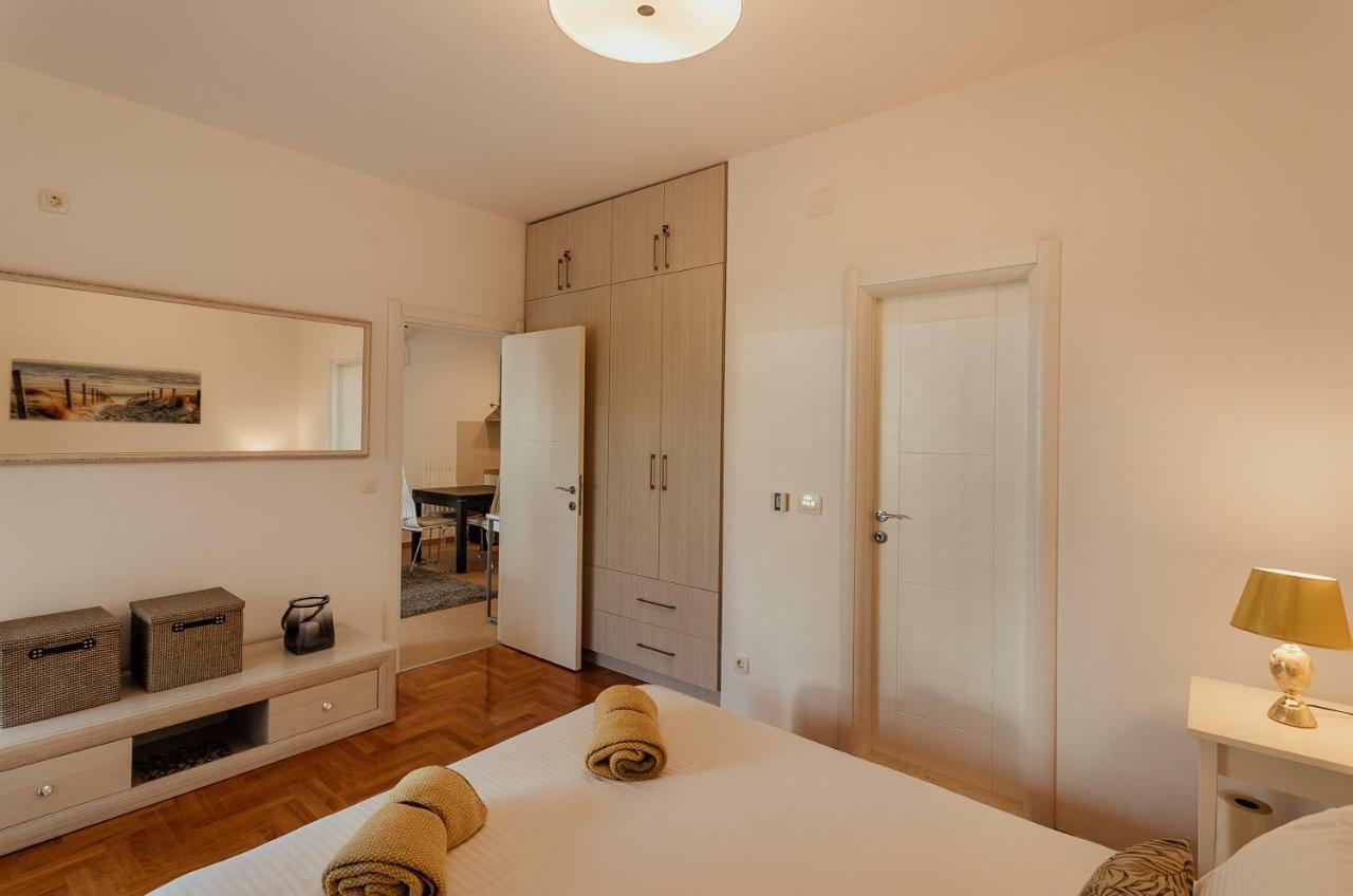 Acacia Hill A3 Apartment Thenovici Exterior photo